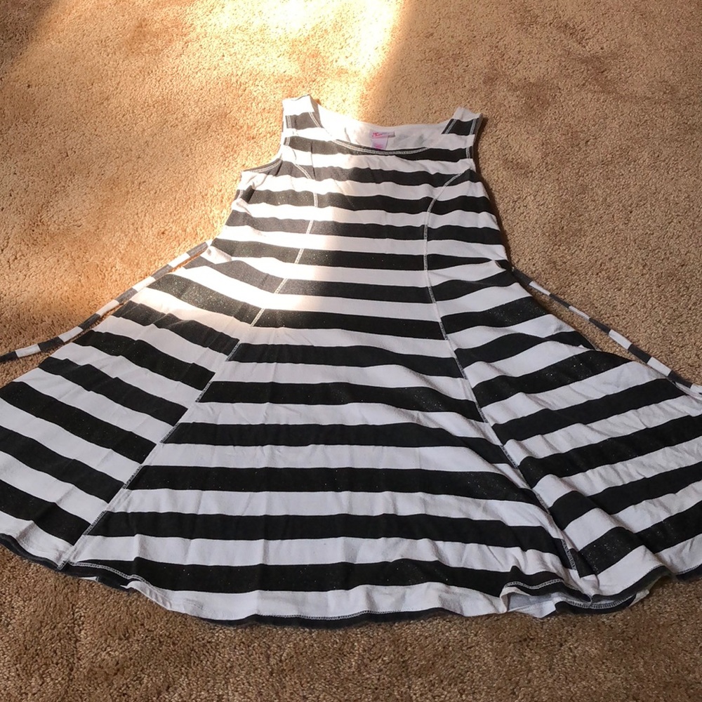 Girl’s casual dress